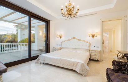 Obra nueva - Villa - Estepoa - Estepona