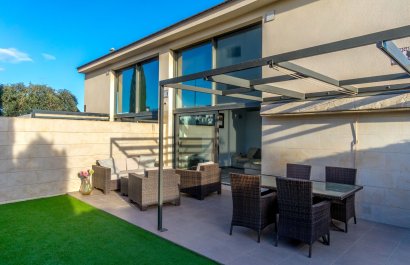 Reventa - Villa - Villamartín - Los Dolses