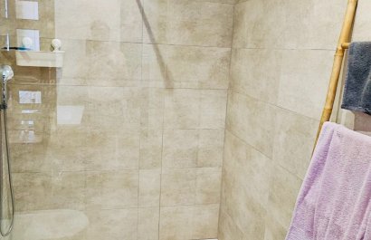 Reventa - Apartamento / piso - Torrevieia - Center