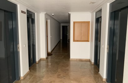 Resale - Apartment / flat - Torrevieia - Center