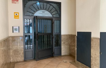 Resale - Apartment / flat - Torrevieia - Center