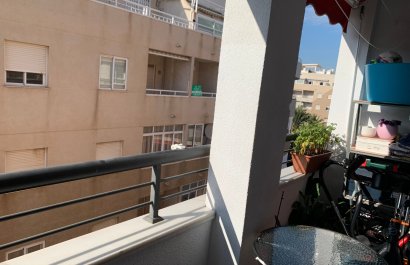 Resale - Apartment / flat - Torrevieia - Center