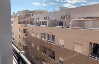 Resale - Apartment / flat - Torrevieia - Center