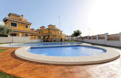 Reventa - Townhouse / Duplex - Ciudad Quesada