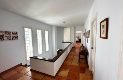 Reventa - Villa - Marbella - Las Chapas