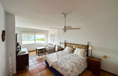 Reventa - Villa - Marbella - Las Chapas