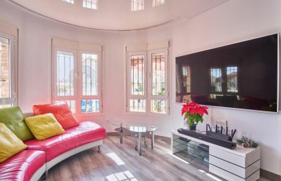 Reventa - Villa - Los Montesinos - La Herrada