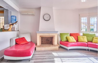 Reventa - Villa - Los Montesinos - La Herrada