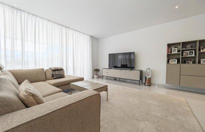 Reventa - Apartamento / piso - Estepoa - New Golden Mile
