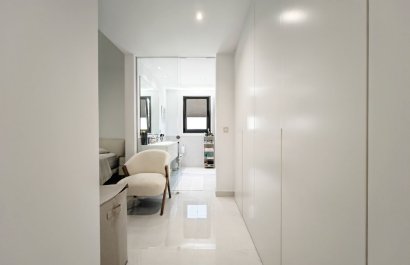 Reventa - Apartamento / piso - Estepoa - New Golden Mile