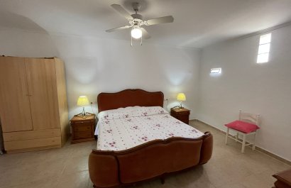 Resale - Villa - Daya Nueva