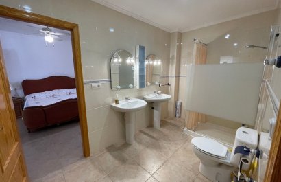 Resale - Villa - Daya Nueva