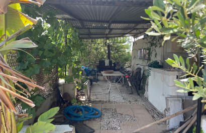 Resale - Villa - Daya Nueva