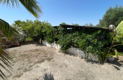 Resale - Villa - Daya Nueva