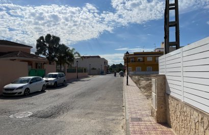 Herverkoop - Townhouse / Duplex / Corner - Jacarilla - Comunidad Valenciana