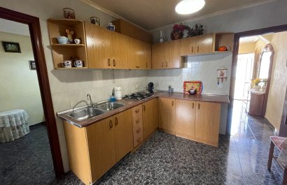 Herverkoop - Townhouse / Duplex / Corner - Jacarilla - Comunidad Valenciana