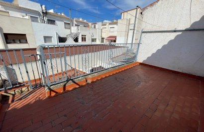 Herverkoop - Townhouse / Duplex / Corner - Jacarilla - Comunidad Valenciana