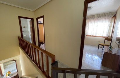 Herverkoop - Townhouse / Duplex / Corner - Jacarilla - Comunidad Valenciana