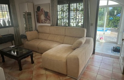 Reventa - Villa - Hondón de las Nieves - Urbaniz La Montañosa