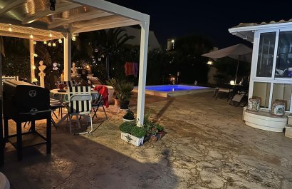 Reventa - Villa - Hondón de las Nieves - Urbaniz La Montañosa