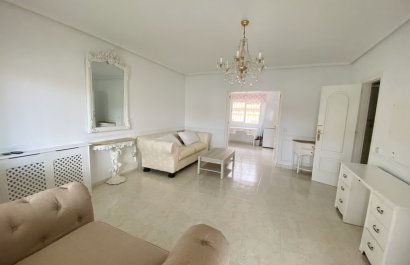 Reventa - Townhouse / Duplex - Benijofar - Monte Azul