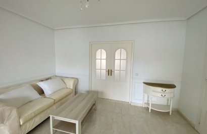 Reventa - Townhouse / Duplex - Benijofar - Monte Azul