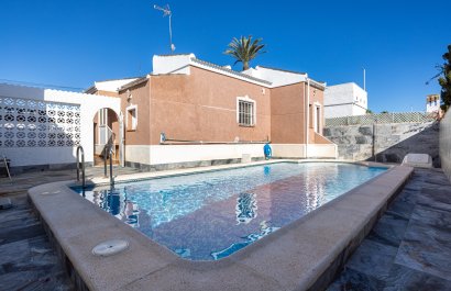 Reventa - Villa - Torrevieia - Urbanización San Luis