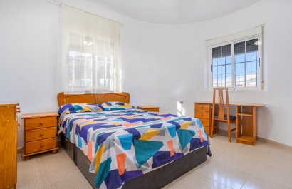 Reventa - Villa - Torrevieia - Urbanización San Luis