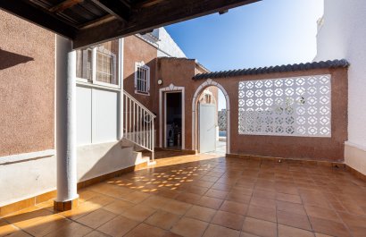 Reventa - Villa - Torrevieia - Urbanización San Luis