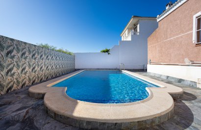 Reventa - Villa - Torrevieia - Urbanización San Luis