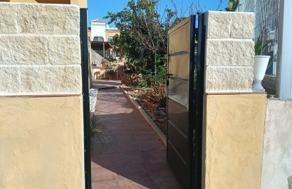 Reventa - Apartamento / piso - Los Montesinos - La Herrada