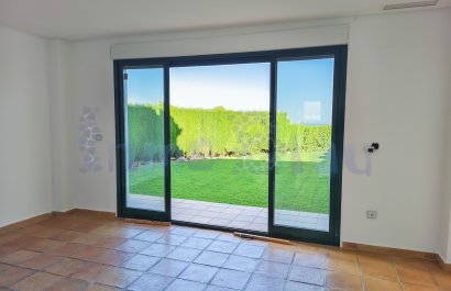 Reventa - Townhouse / Duplex - Polop - Urbanizacion