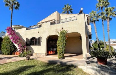 Reventa - Villa - Villamartin