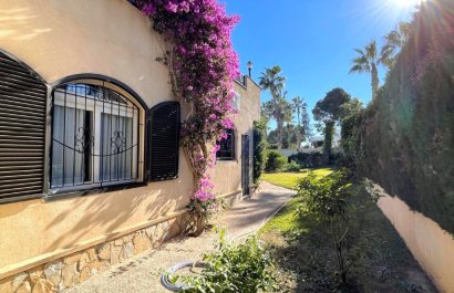 Reventa - Villa - Villamartin