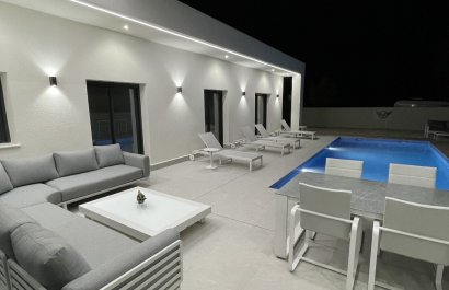 Obra nueva - Villa - La Romana