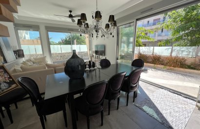 Resale - Villa - Mil Palmeras - Costa Blanca