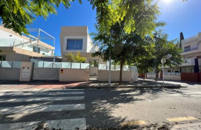Reventa - Villa - Mil Palmeras - Costa Blanca Sur
