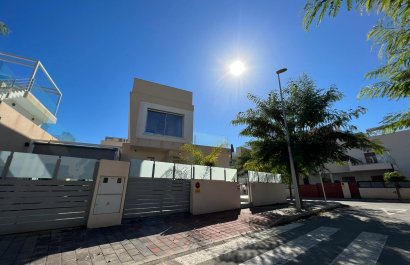 Reventa - Villa - Mil Palmeras - Costa Blanca Sur