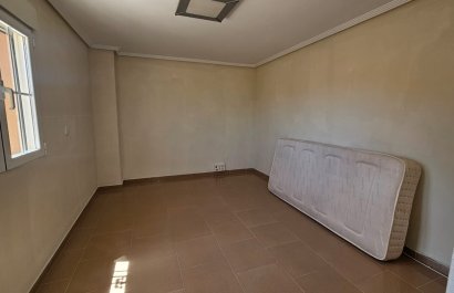 Resale - Villa - Los Alcázares