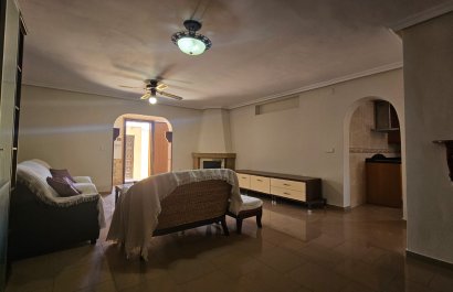 Resale - Villa - Los Alcázares