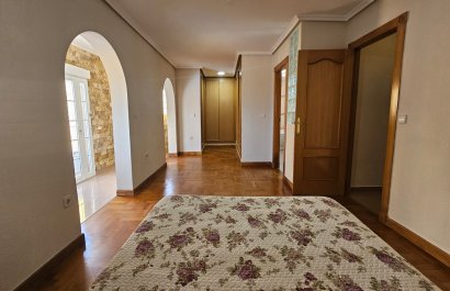 Resale - Villa - Los Alcázares