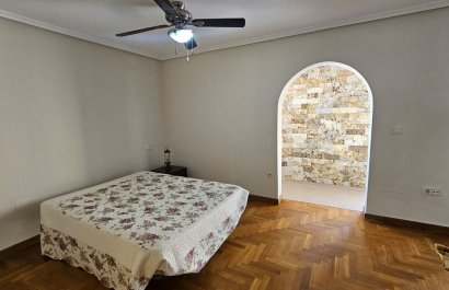 Resale - Villa - Los Alcázares
