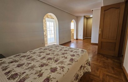 Resale - Villa - Los Alcázares