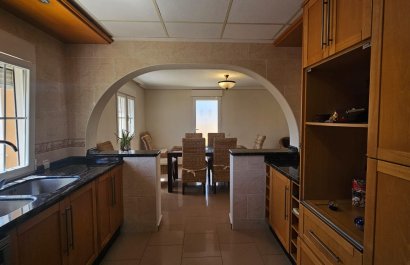 Resale - Villa - Los Alcázares