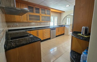 Resale - Villa - Los Alcázares