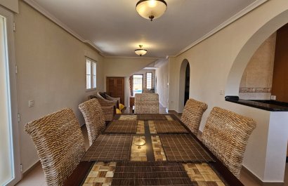 Resale - Villa - Los Alcázares