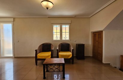 Resale - Villa - Los Alcázares