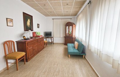 Resale - Villa - Los Alcázares