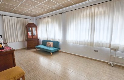 Resale - Villa - Los Alcázares