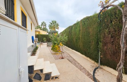 Resale - Villa - Los Alcázares